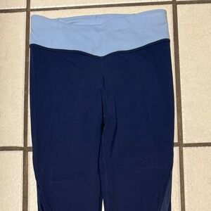 $55 Athleta Girl blue on blue leggings size L(12)